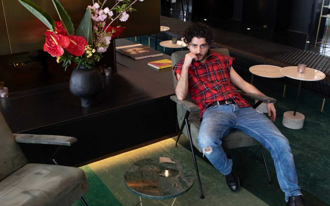 Photoshoot with actor RAUAND TALEB – Rauand playing different roles at the Roomers Hotel in Munich